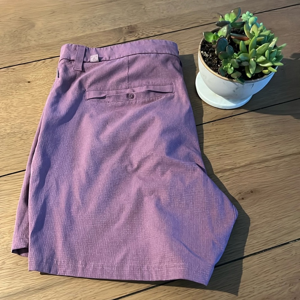 lululemon golf shorts // large 5” inseam